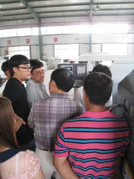 韓國客戶來公司考察，簽訂采購合同